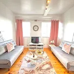 Hyde Park Apartment