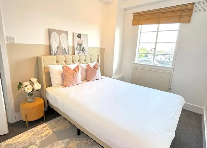 Hyde Park Apartment